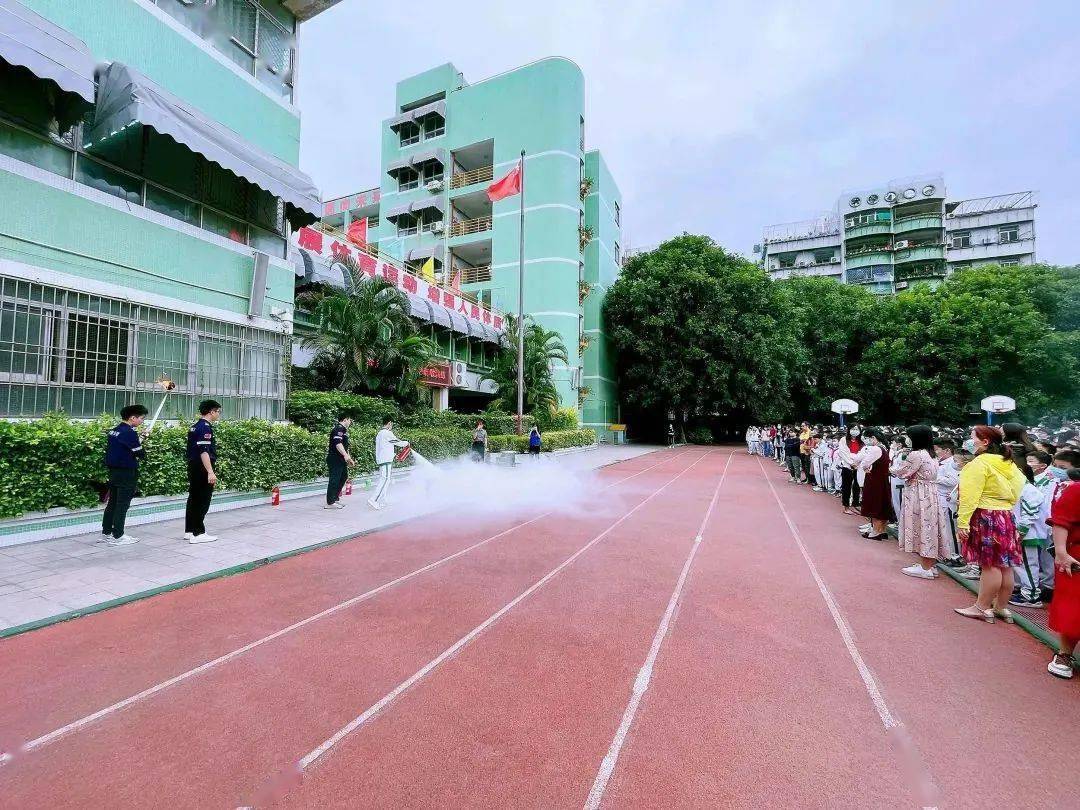 绿茵小学举行消防应急疏散演练暨消防安全技能培训活动_师生_袁丽虹
