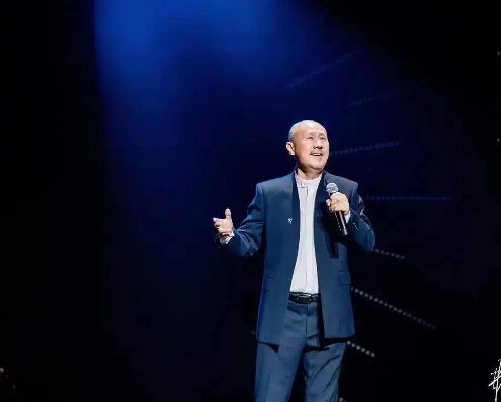 腾格尔刚刚参加线上演唱会,又传《巴林塔娜》合作主题曲身价倍增_电影