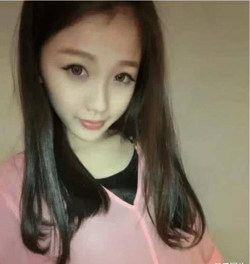 虞书欣儿时策划照片曝光引热议,整没整容一眼就见真晓_节目_年级_自带