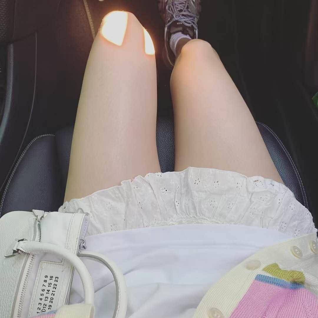 然而,腿往往能显示出一个人的真实年龄