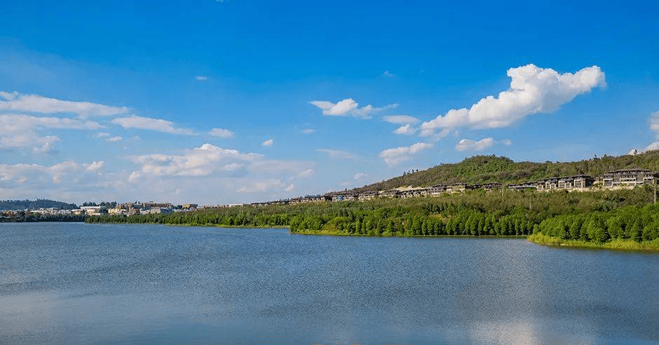 昆明千亩果林湖畔|鸿基·云玺台别墅总价低至210万起!_生活_建筑_园林