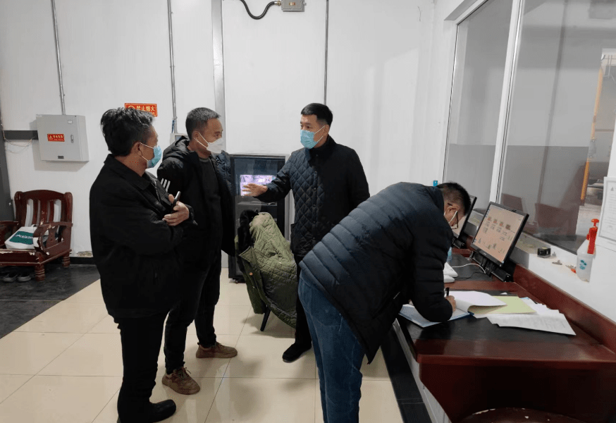 坚守!我们是怀柔一家人!_防控_疫情_检查