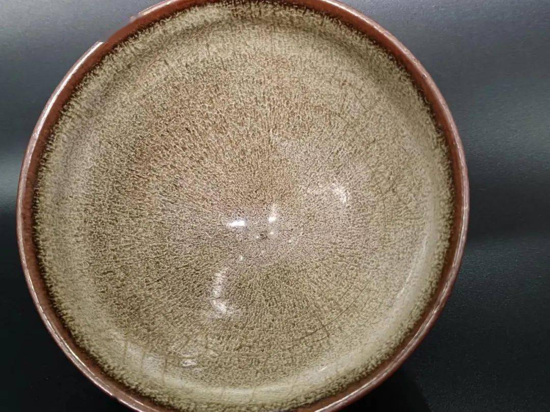 罕见:黑色建窑里一只珍贵的白兔毫盏_鹧鸪_全品_cm