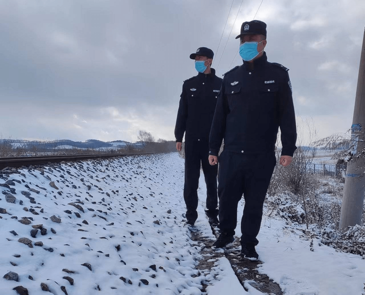 寒风凌冽 警心炽热 东丰车站派出所多措并举确保行车安全_旅客_火车站