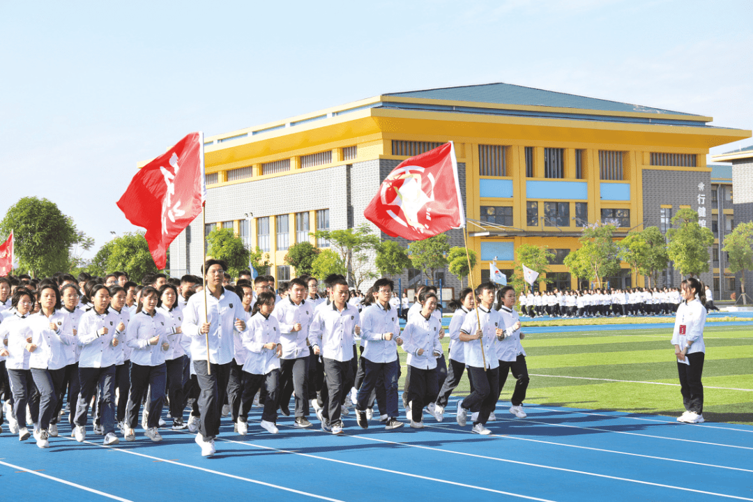 校园动态|南宁市第十中学:养正毓德雕璞玉 春风化雨润桃李_教育_德育