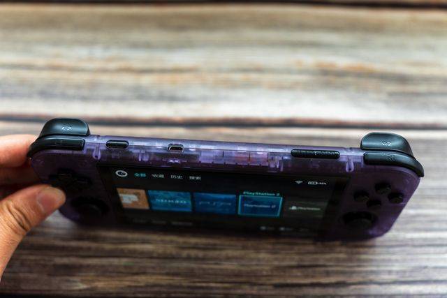 「芯」升级 Retroid Pocket3+ 复古掌机上手体验