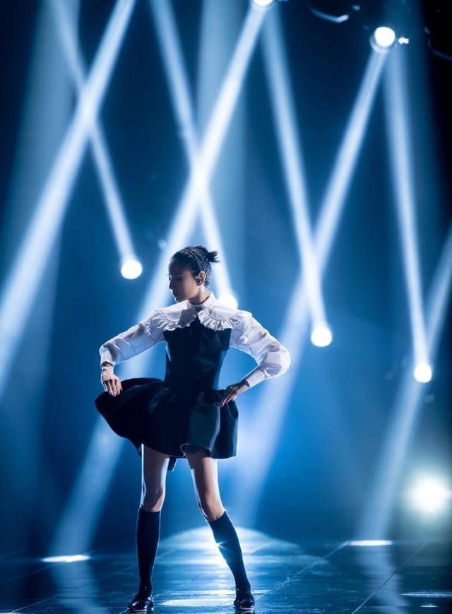 董洁《胡桃夹子》木偶舞太好看了,骨感清透,好美_刘亦菲_表演_高冷