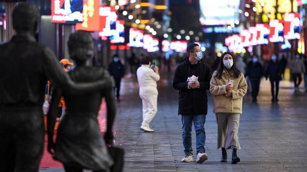 人大报告：当前消费持续疲软，应继续坚持宽松的货币政策