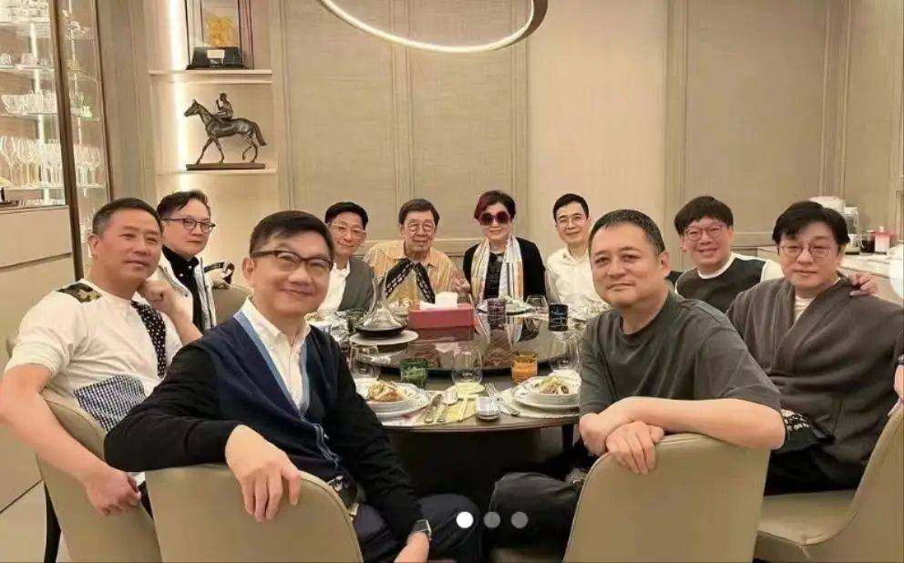 11月24日,经纪人陈淑芬在个人社交账号