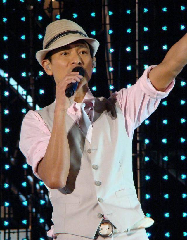 刘德华取消演唱会后首次接受采访:自费申请演唱会,不要赞助商了_香港