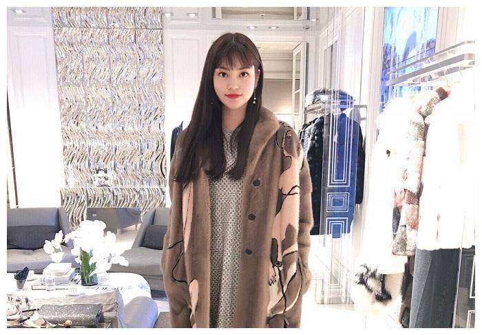 《巴啦啦小魔仙》11年,美琪变白还不算啥,魔仙女王如今美成这样_王慧