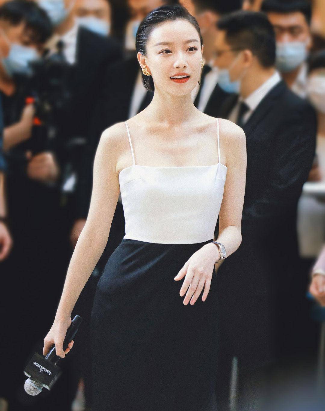 倪妮短发太惊艳了!