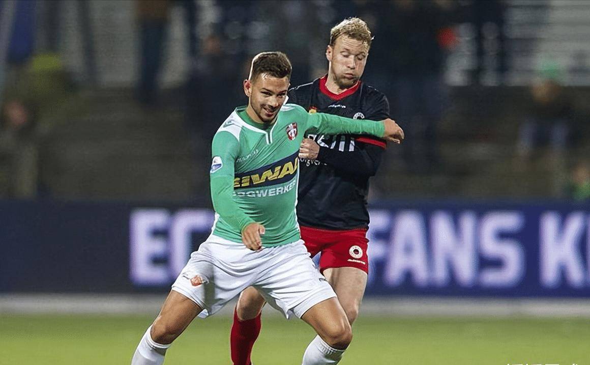 今日足球:psv埃因霍温对阵阿尔克马尔,埃门对阵阿贾克斯_联赛_成绩