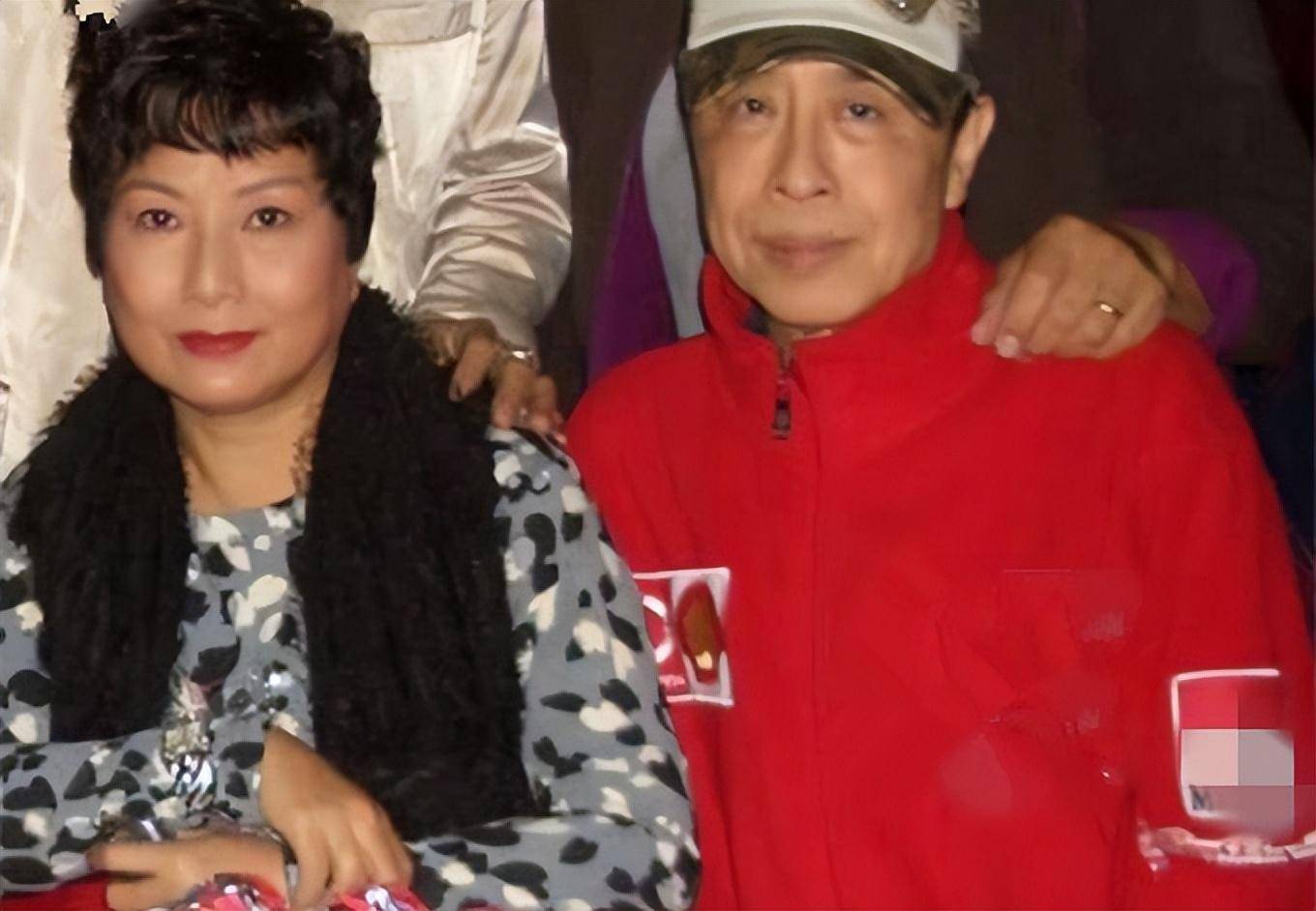 77岁叶振棠近况曝光,疾病缠身需长期服药,坚持开演唱会不愿退休_视力