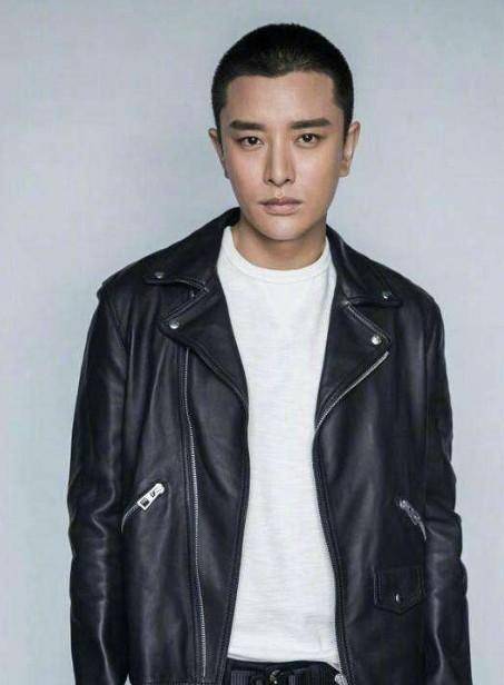 尤其是最近他的各种硬汉作品都要上映了,不少人都看到了贾乃亮的转变