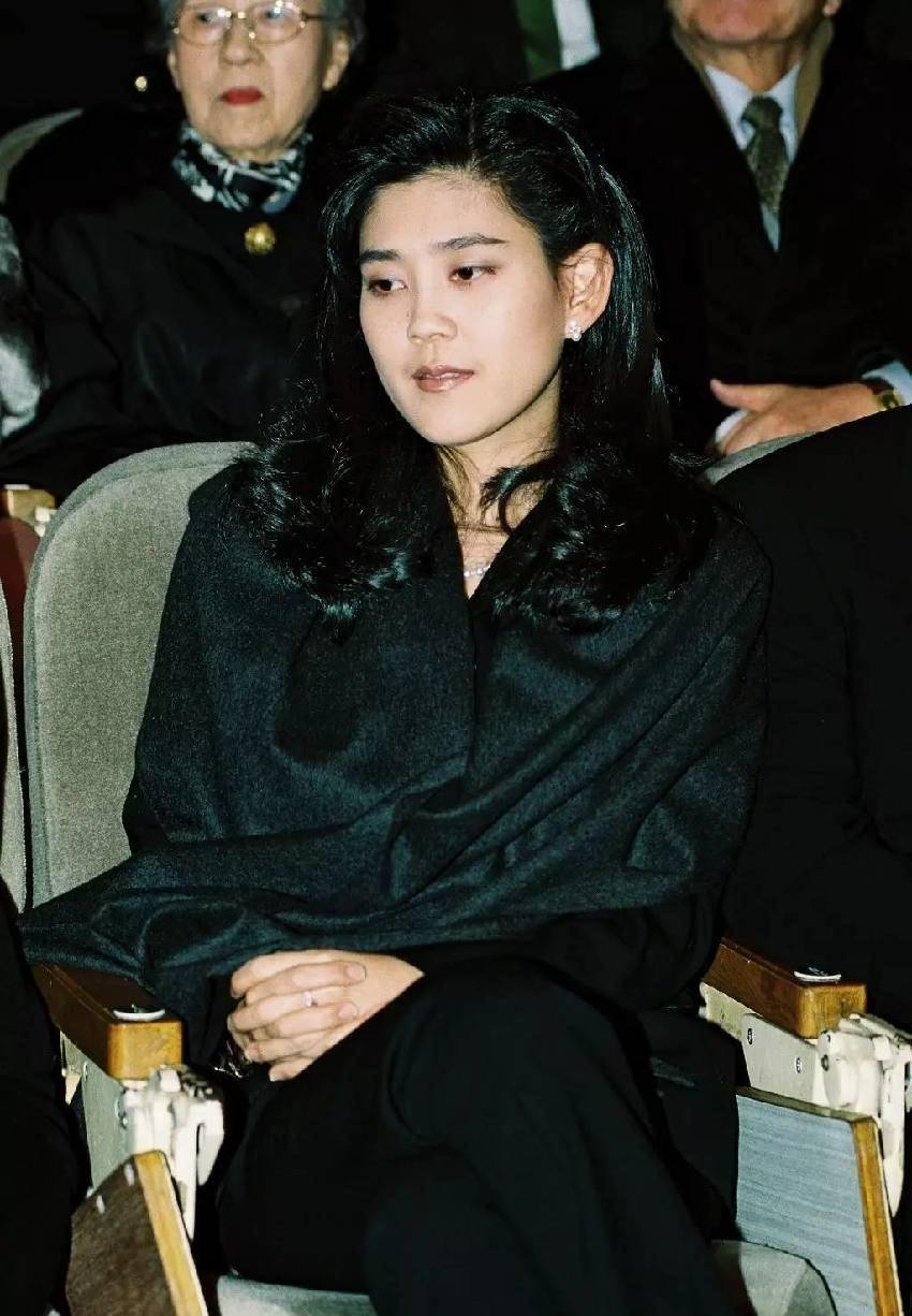 前夫分割八千万,孩子归女方,三星长女的爱情终成坊间笑柄_李富真_男方