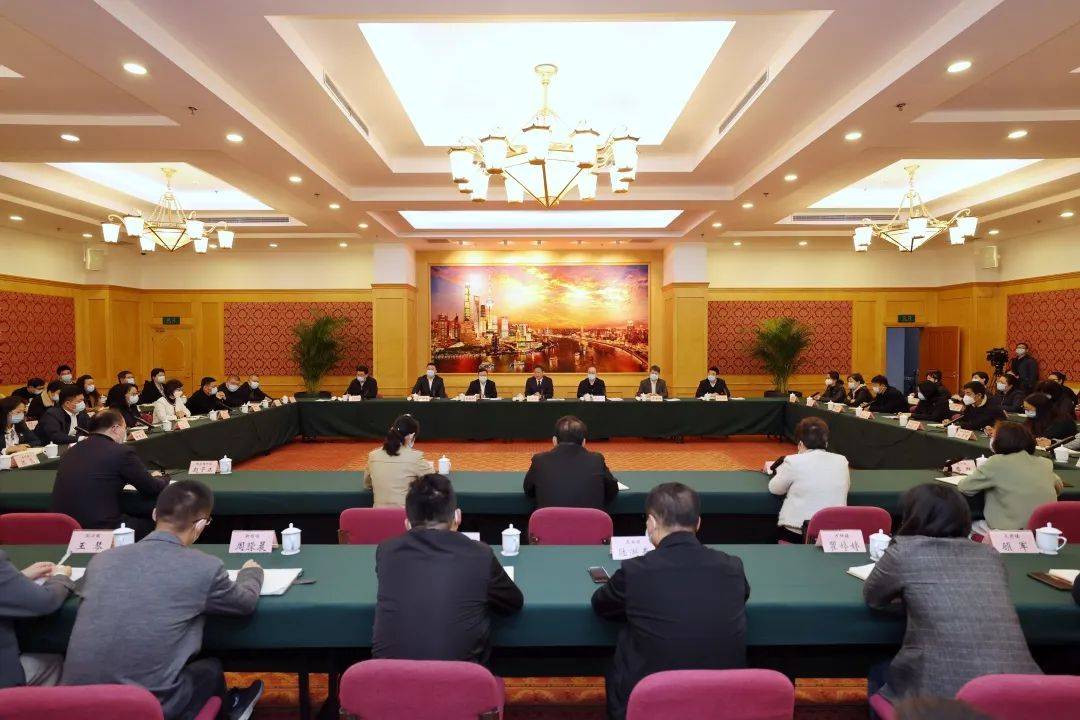 做好引领区建设的参与者、组织者、推动者、实践者,在基层工作中发挥引领示范作用!浦东新区举行居村党组织书记座谈会_居民区_朱芝松