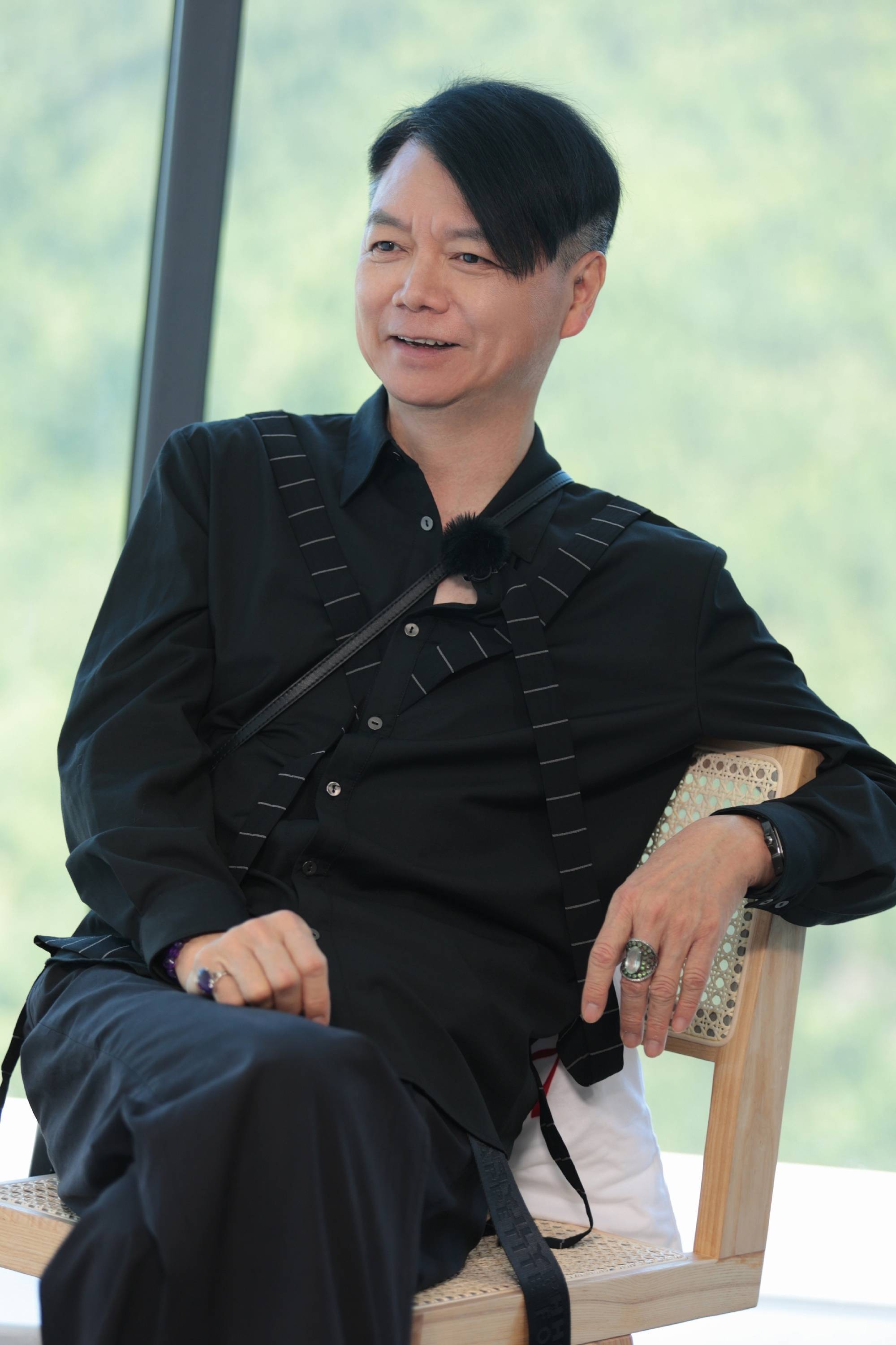 陈美玲艾威回忆第一次心动陈美玲竟是高冷美人