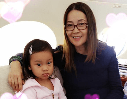 李小璐妈妈张伟欣也中枪,才不忠诚1次就分手,被爆20年前做过小三