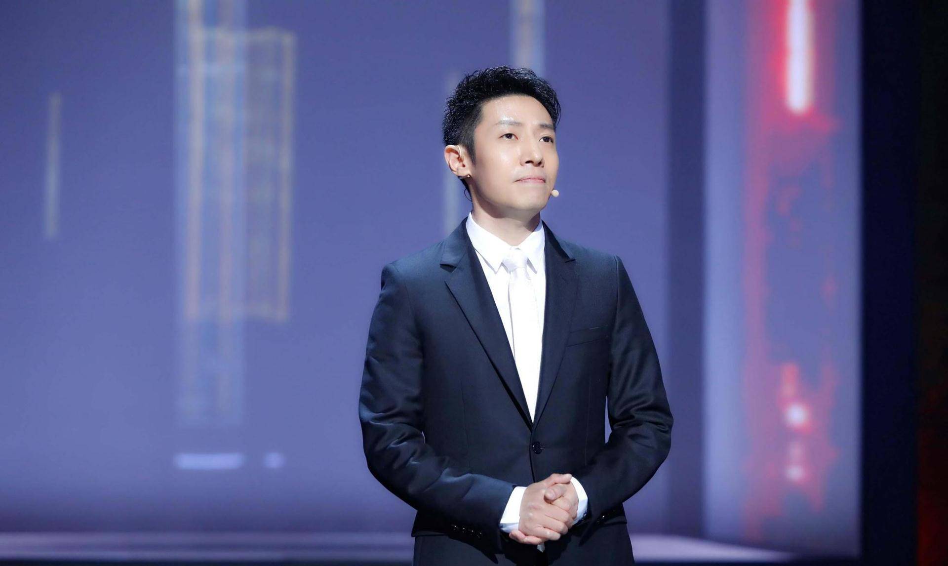 撒贝宁主持人大赛火爆热搜,"不正经"侦探背后是超人智慧和能力_节目