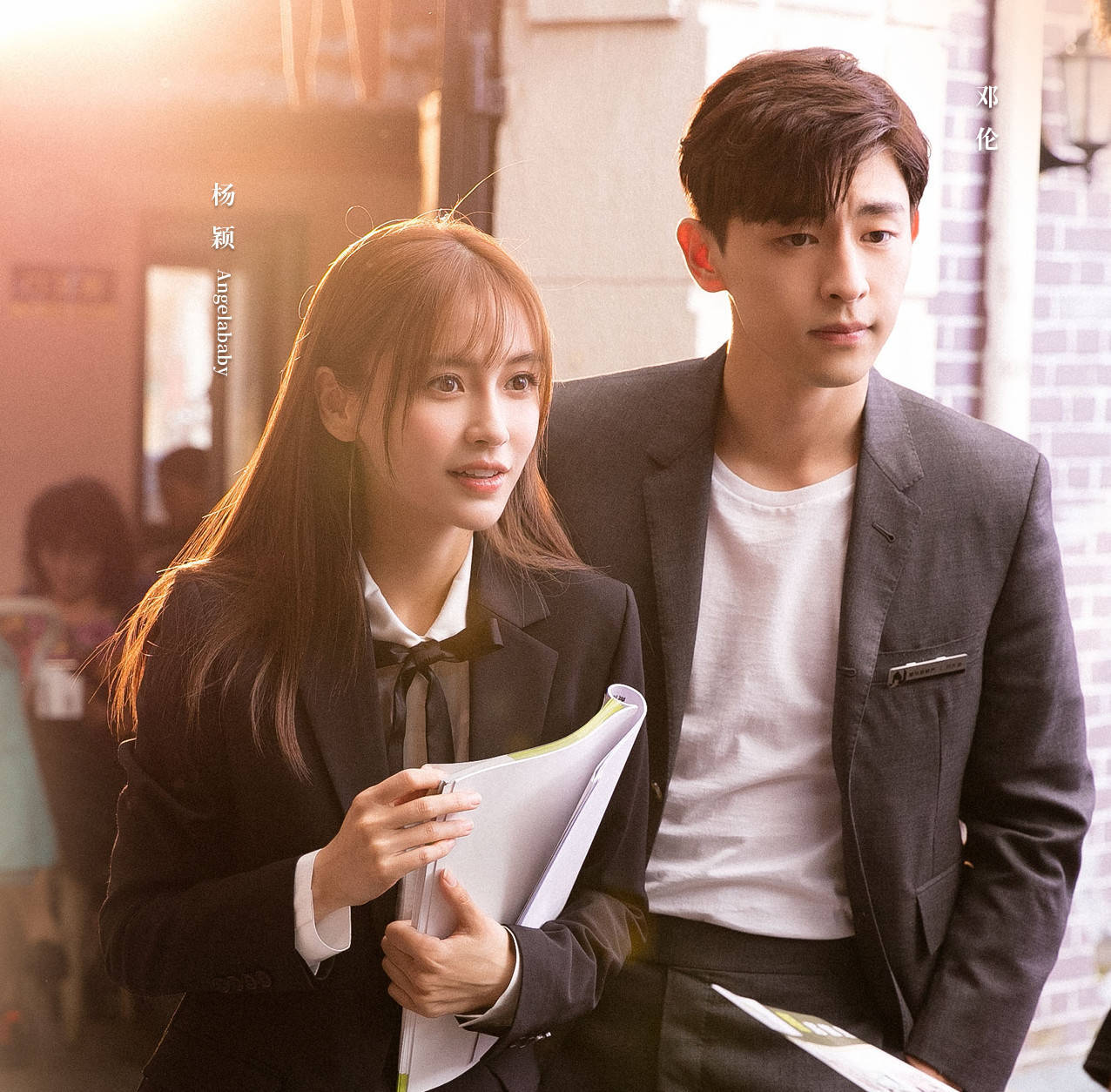 杨颖被曝与邓伦现身三亚度假!黄晓明怎么想?_网友_baby_冲浪