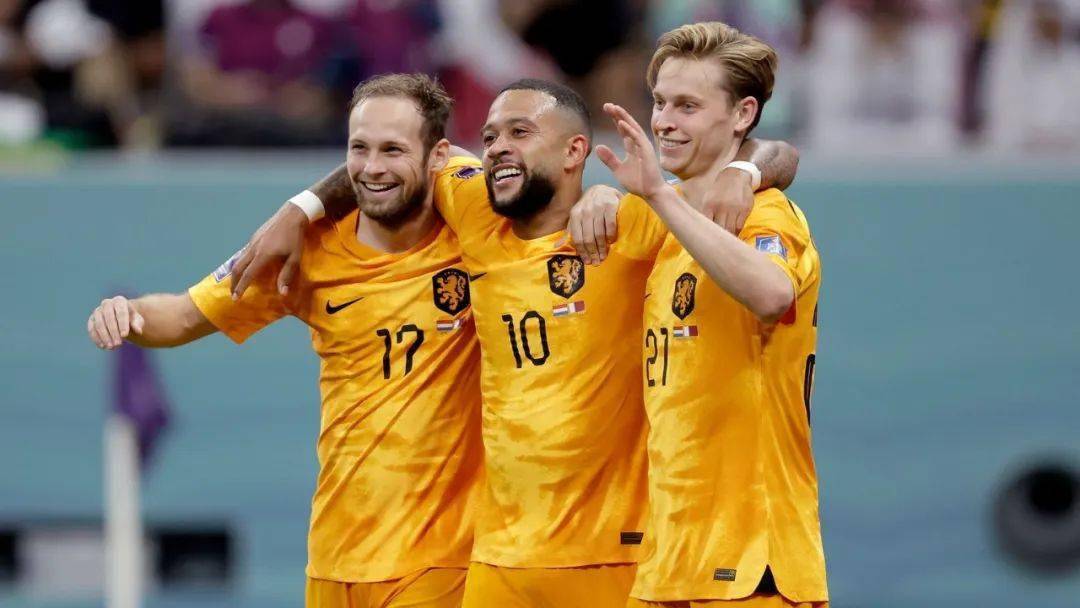【荷兰】无惊无险,荷兰国家队顺利出线;荷兰部长看球佩戴敏感徽章