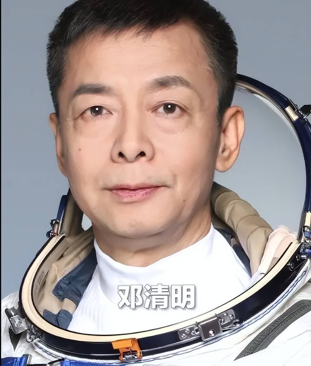 邓清明坚守24年不忘初心终圆梦,女儿身份被扒出,虎父焉能有犬女_时候