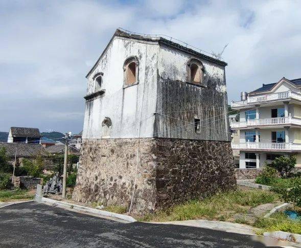 02白璧村碉楼白璧村碉楼位于温岭市坞根镇白璧村513号南.