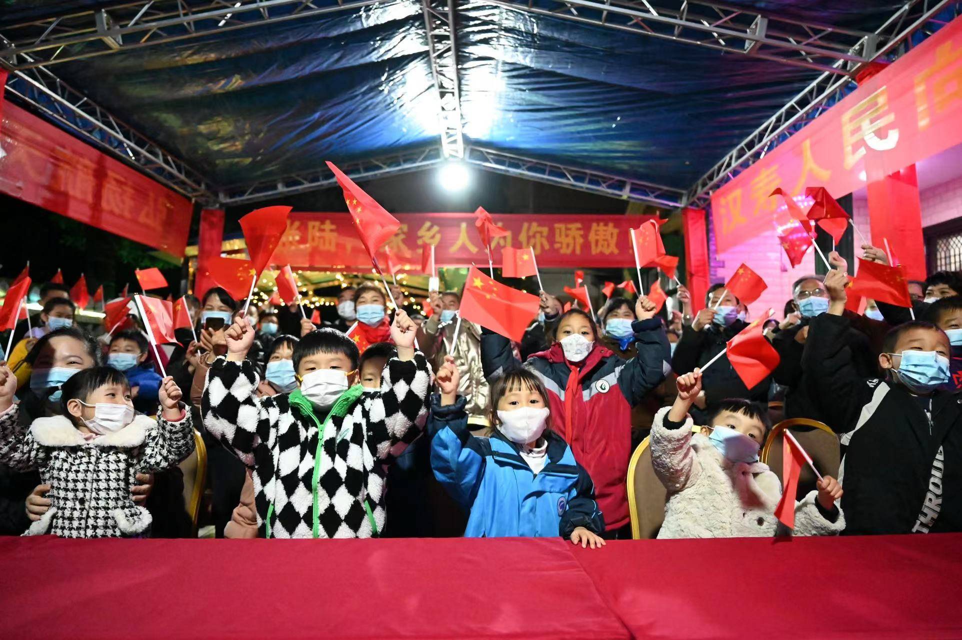 湘籍航天员张陆出征!父母和他约定回来做一顿红烧牛肉排骨_陆金梅_直播_张良启