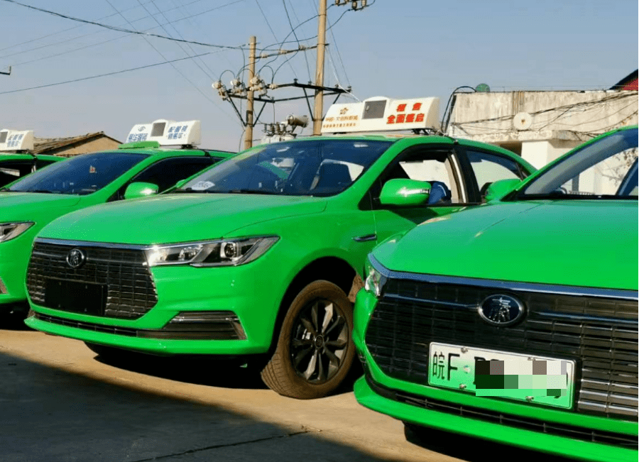 一句话价钱没变传统出租车如何收费新能源出租车就怎么收费所以,小