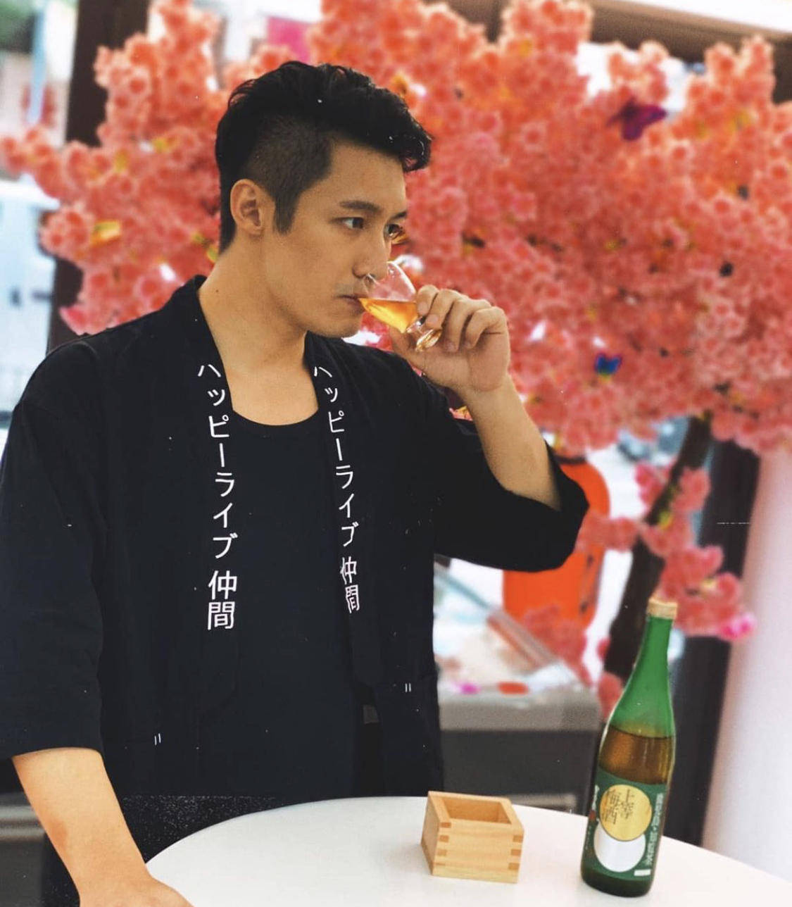 tvb小生再度澄清性伴侣事件,因家庭关系拒绝婚姻和恋爱_翟威廉_麦贝夷