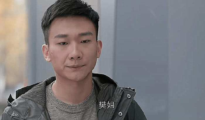 欢乐颂:25岁的应勤年纪轻轻,凭什么在大上海买房买车呢?