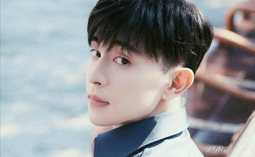 邓伦和金晨之间的爱恨纠葛,看见的未必就是事实.多年之后,邓伦和