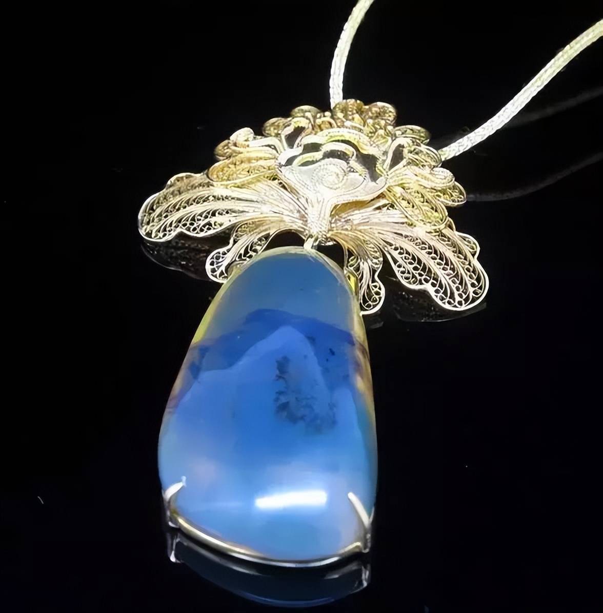 【琥珀知识】琥珀种类繁多,各有千秋,购买之前一定要了解_蓝珀_颜色