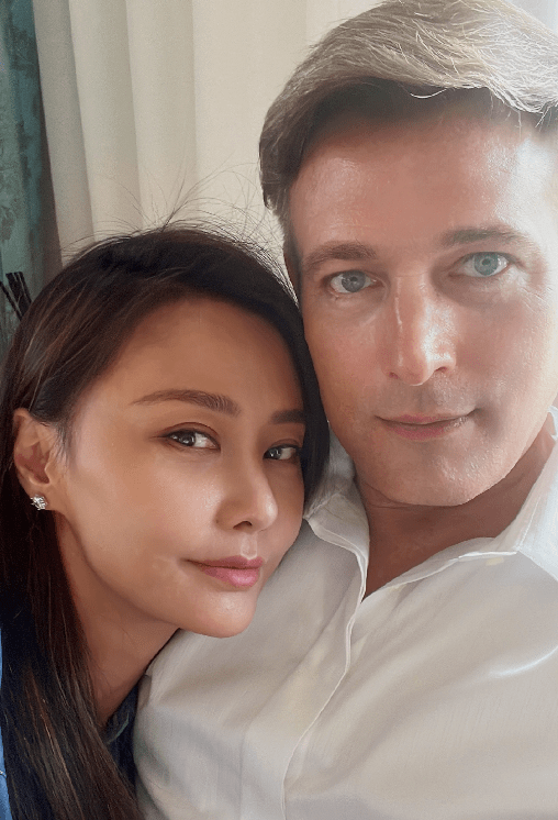 马雅舒罕晒大女儿,19岁阿迪雅就读德国名牌大学,素颜示人好漂亮