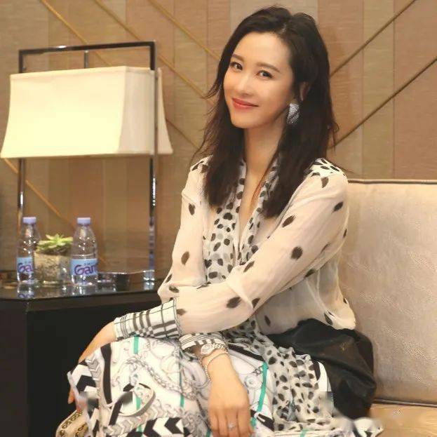 张静静:被李安认可没火,出演三十而已没红,如今凭《信仰》出圈