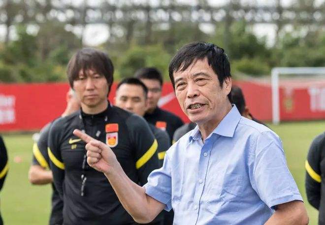 45岁前国足主教练李铁被查！已被带走半个月，精彩人生恍如过山车