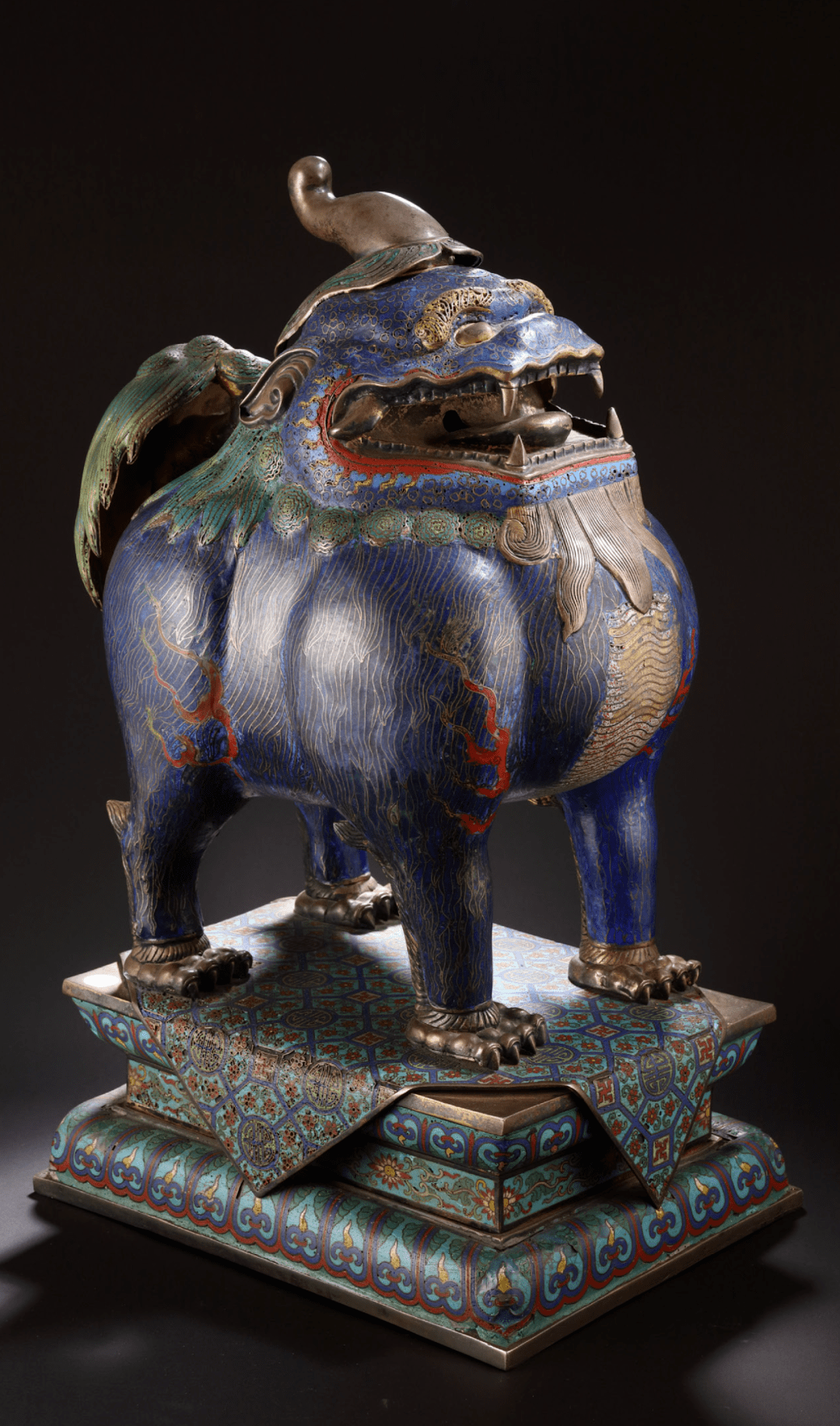 嵌珐琅砚盒故宫博物院藏清中期 掐丝珐琅甪端香熏故宫博物院藏清中期