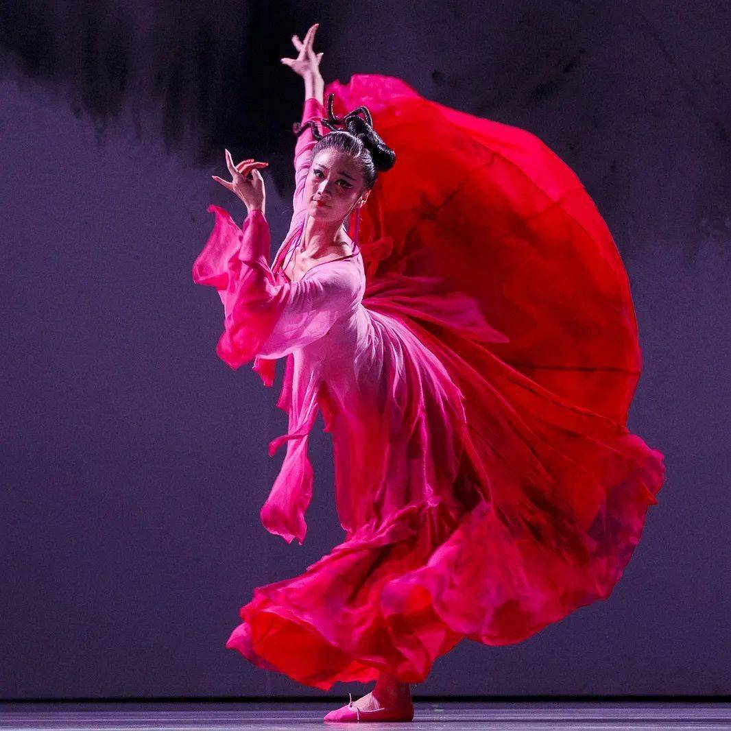 北京舞蹈学院中国古典舞系2011级汉唐墨梅班·舞乐诗《梅花三弄》