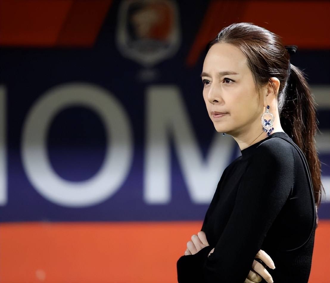 身家万亿二婚拒嫁泰王,凭一己之力撑起泰国足球_伍伦_伍淼源_家族