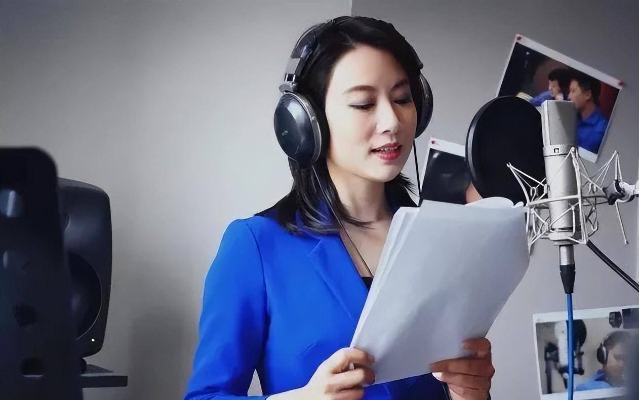 尹红:才貌双全的东方卫视主持人,主持风格稳重,深受观众喜欢_节目