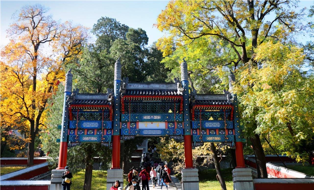 在香山興建靜宜園,永安寺被列為靜宜園二十八景之一,乾隆皇帝賜名