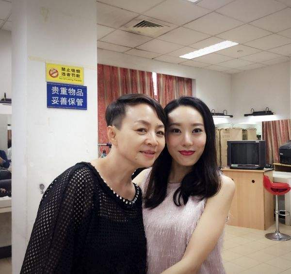 同为拜师宋丹丹门下,刘涛火得不行,鄂博却不温不火?_表演_幸运_徒弟