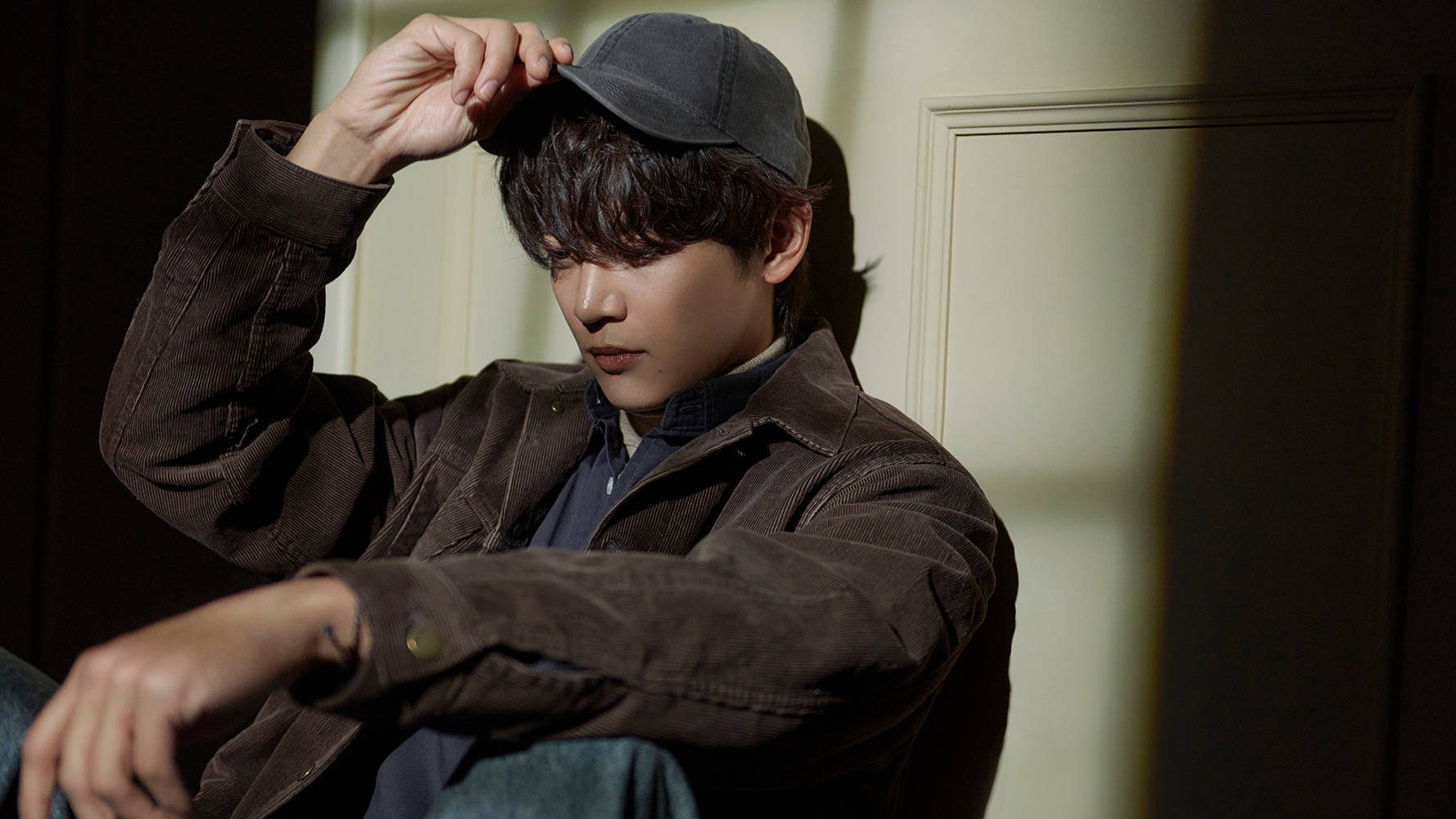 shinee珉豪首张solo专辑《chase》与gemini &lim kim展开梦幻合作!