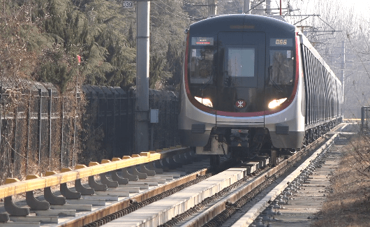 当香港市民遇见地铁列车q-train……_运营_车辆_上线
