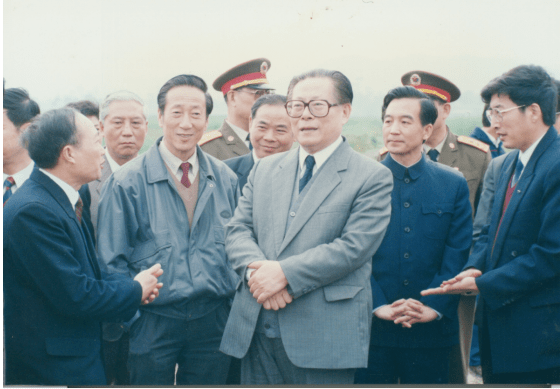 【追忆】沉痛悼念江泽民同志│江泽民同志三次视察乐山_四川_方志_中共