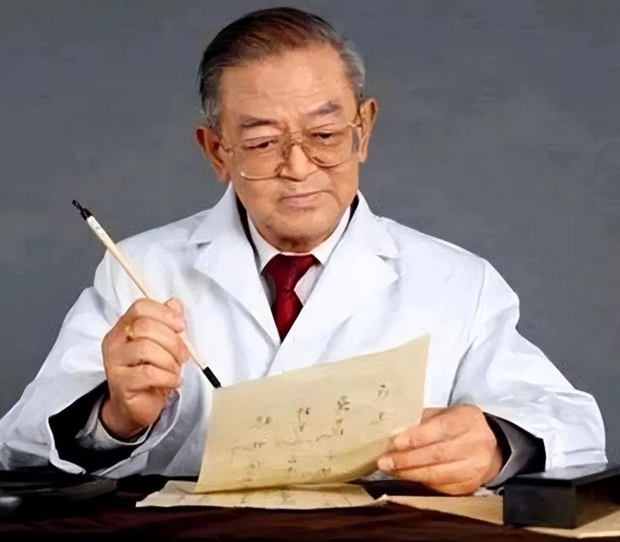 沈绍功编著有《沈绍功中医方略论》,《上海沈氏女科全科临证方略》