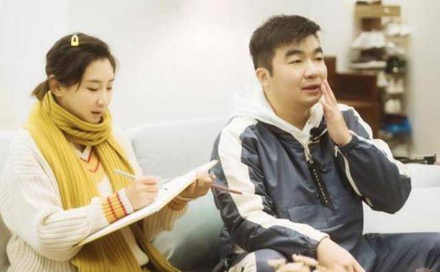 梁超前妻已将婚纱照删除,何雯娜用点赞来表示对丈夫婚史知情_王晓娜