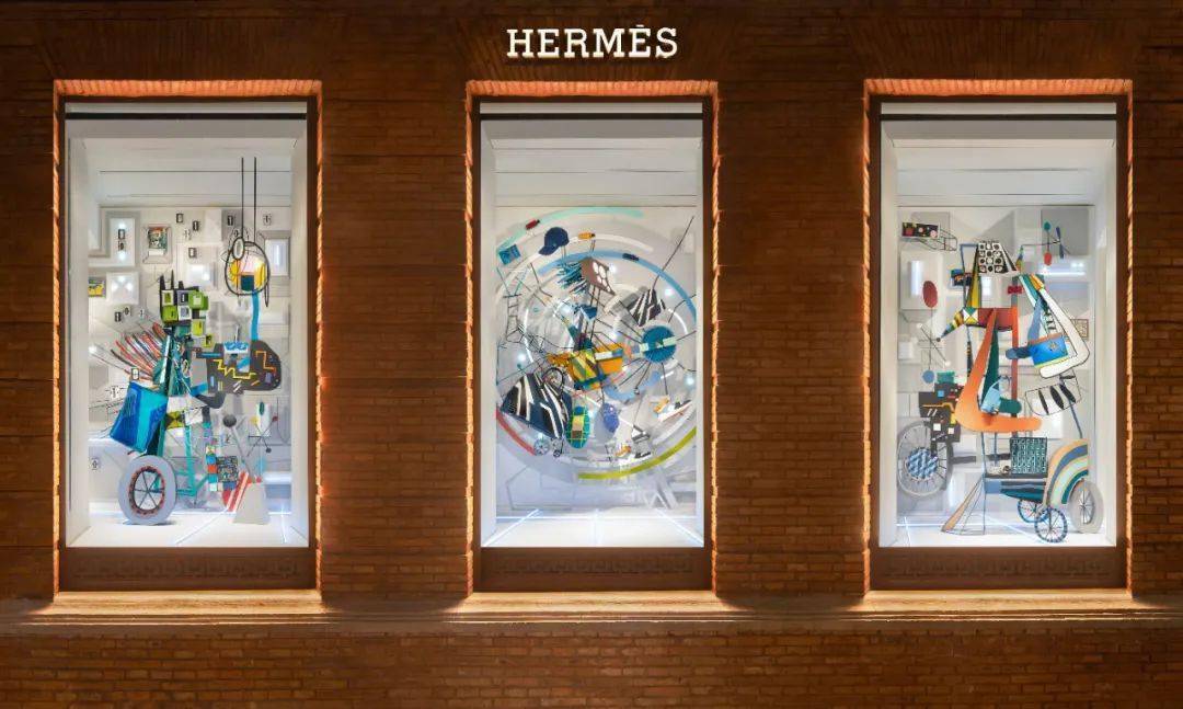 橱窗方寸里开启星际之旅_外星人_时间_飞船