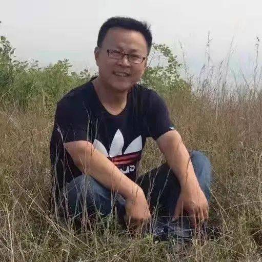 个人简介:如海,国家三级心理咨询师,山东省散文家协会会员,喜欢